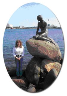 Photo of The Little Mermaid in Copenhagen and I